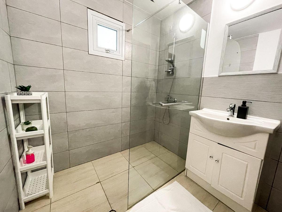 Serena'S 2-Br Apartment In Larnaca Exterior photo