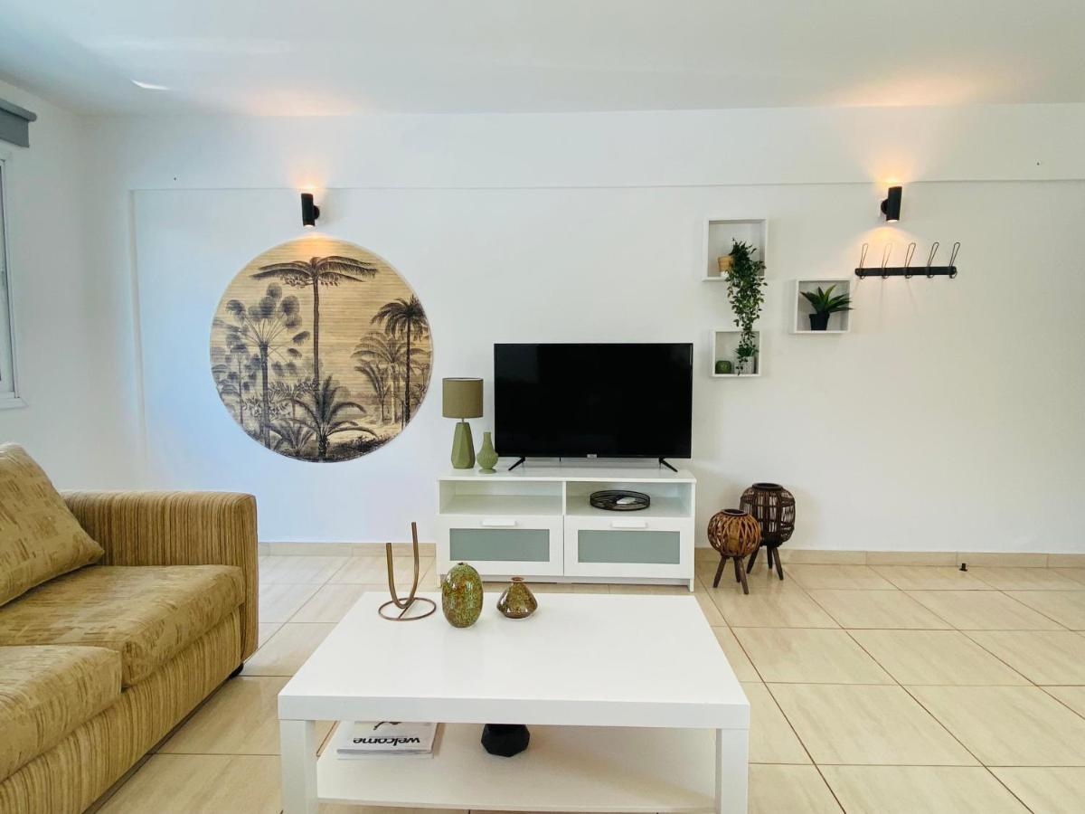 Serena'S 2-Br Apartment In Larnaca Exterior photo