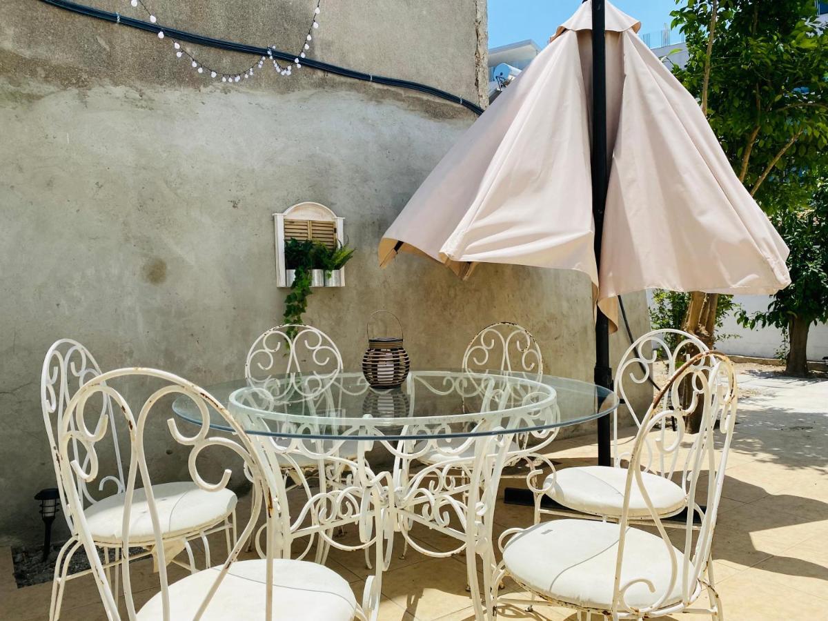 Serena'S 2-Br Apartment In Larnaca Exterior photo