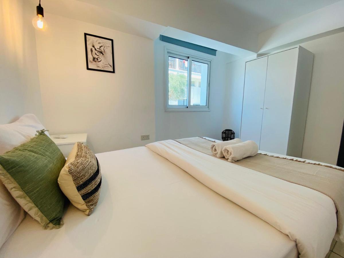 Serena'S 2-Br Apartment In Larnaca Exterior photo